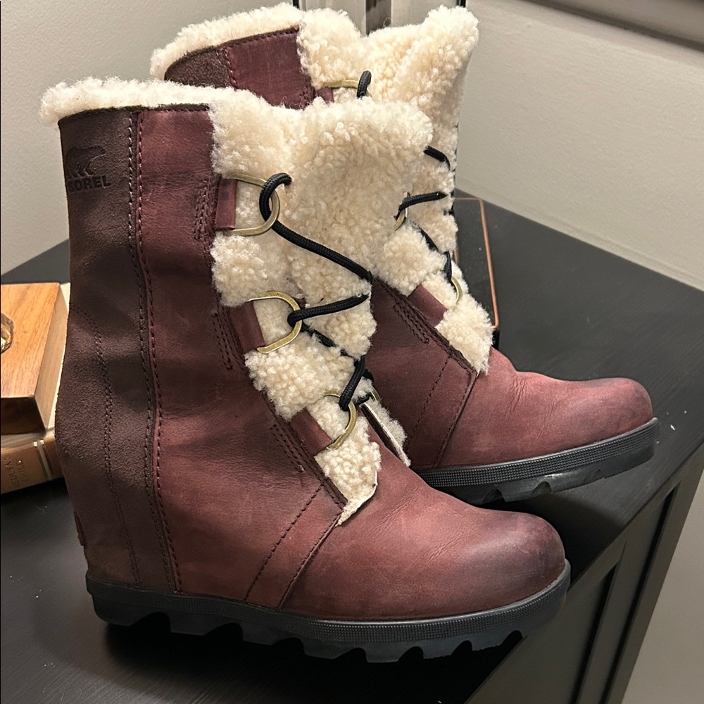 SOREL Joan of Arctic II Shearling Lined Wedge Bootie, Size 7, Cattail
